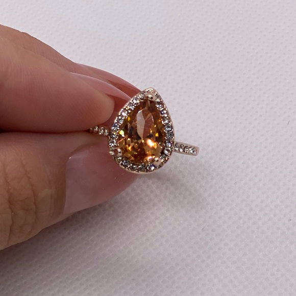 Rose Gold Tear Drop Sapphire Ring